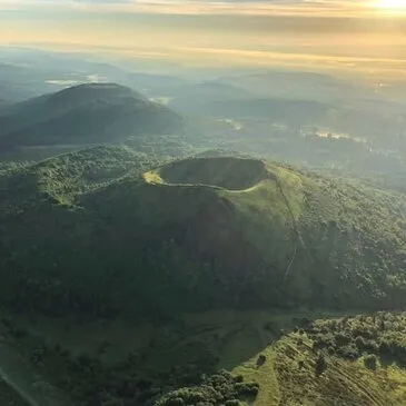 Offrir Baptême de l'air montgolfière département Puy de dôme Offrir Baptême de l'air montgolfière département Puy de dôme