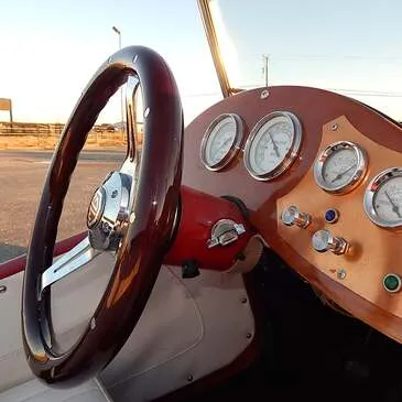 Pilotage sur Route en Voiture Anglaise de Collection à Mulhouse en région Alsace Pilotage sur Route en Voiture Anglaise de Collection à Mulhouse en région Alsace