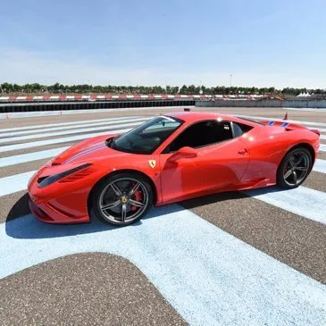 Baptême Enfant en Ferrari 458 Speciale sur l'Anneau du Rhin Baptême Enfant en Ferrari 458 Speciale sur l'Anneau du Rhin