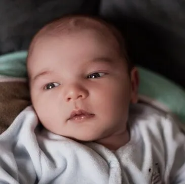 Shooting Photo de Bébé à Briançon Shooting Photo de Bébé à Briançon
