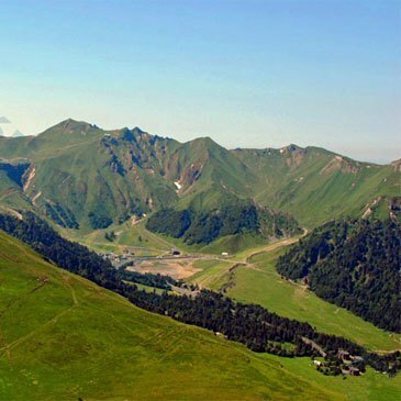 Aérodrome d&#39;Issoire - Le Broc, Puy de dôme (63) - Baptême de l&#39;air hélicoptère