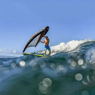 Initiation au Wing Surf à Frontignan en région Languedoc-Roussillon Initiation au Wing Surf à Frontignan en région Languedoc-Roussillon