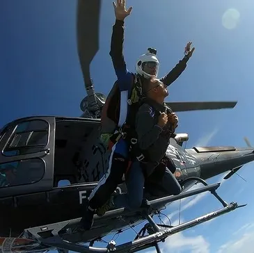 Saut en parachute, département Haute savoie Saut en parachute, département Haute savoie