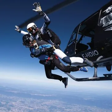 Saut en parachute proche Hélisurface de Morzine Saut en parachute proche Hélisurface de Morzine
