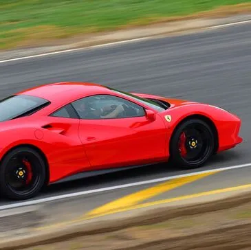 Stage de pilotage Ferrari en région Picardie
