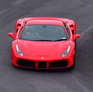 Stage en Ferrari 488 GTB - Circuit de Pont-l'Évêque Stage en Ferrari 488 GTB - Circuit de Pont-l'Évêque