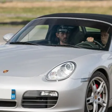 Stage de Pilotage Enfant en Porsche Boxster près de Rennes Stage de Pilotage Enfant en Porsche Boxster près de Rennes
