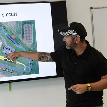 Réserver Stage de Pilotage pour Enfant en Bretagne Réserver Stage de Pilotage pour Enfant en Bretagne