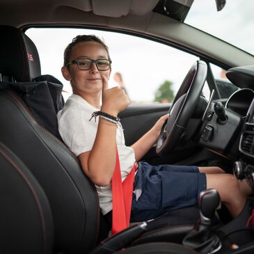 Stage de Pilotage Enfant en Porsche Boxster près de Melun en région Ile-de-France