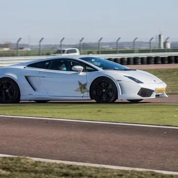 Stage de Pilotage pour Enfant en région Pays-de-la-Loire Stage de Pilotage pour Enfant en région Pays-de-la-Loire