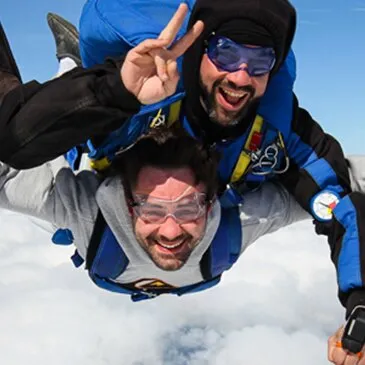 Saut en Parachute Tandem à Chalon-sur-Saône Saut en Parachute Tandem à Chalon-sur-Saône