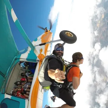 Saut en parachute, département Saône et loire Saut en parachute, département Saône et loire