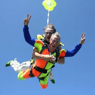 Aéroport du Havre-Octeville, à 45 min de Deauville, Calvados (14) - Saut en parachute Aéroport du Havre-Octeville, à 45 min de Deauville, Calvados (14) - Saut en parachute