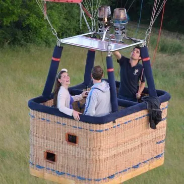 Baptême de l'air montgolfière en région Ile-de-France Baptême de l'air montgolfière en région Ile-de-France
