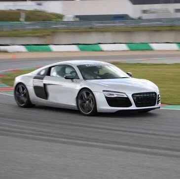Stage de Pilotage en Audi R8 - Circuit de Mettet Stage de Pilotage en Audi R8 - Circuit de Mettet