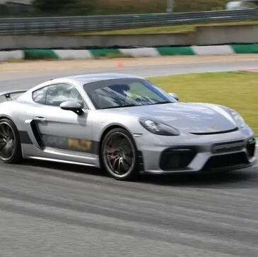 Baptême en Porsche GT4 - Circuit de Mettet Baptême en Porsche GT4 - Circuit de Mettet