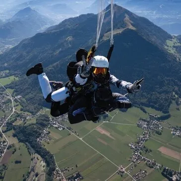 Offrir Saut en parachute en Rhône-Alpes Offrir Saut en parachute en Rhône-Alpes