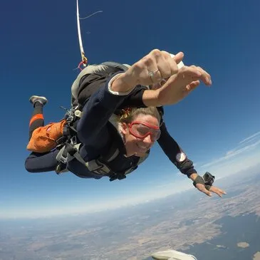 Saut en Parachute Tandem près de Villefranche-sur-Saône Saut en Parachute Tandem près de Villefranche-sur-Saône