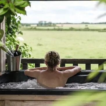 Week-End Insolite en Roulotte près de Beaune en région Bourgogne Week-End Insolite en Roulotte près de Beaune en région Bourgogne