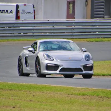 Baptême en Voiture de Sport proche Circuit de la Châtre Baptême en Voiture de Sport proche Circuit de la Châtre