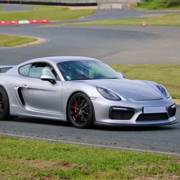 Baptême en Voiture de Sport proche Circuit de Nevers Magny-Cours