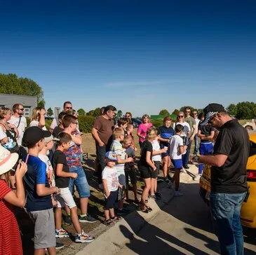 Stage Enfant en Lamborghini Gallardo près de Rennes en région Bretagne Stage Enfant en Lamborghini Gallardo près de Rennes en région Bretagne