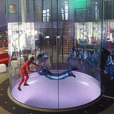 Simulateur de Chute Libre en région Rhône-Alpes Simulateur de Chute Libre en région Rhône-Alpes