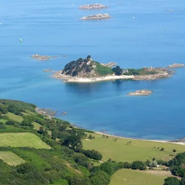 Baptême en Hélicoptère ULM à Morlaix en région Bretagne Baptême en Hélicoptère ULM à Morlaix en région Bretagne