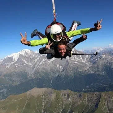 Saut en parachute proche Viuz-en-Sallaz, à 30 min de Genève Saut en parachute proche Viuz-en-Sallaz, à 30 min de Genève