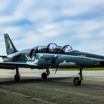 Vol en Avion de Chasse L-39 à Rouen en région Normandie Vol en Avion de Chasse L-39 à Rouen en région Normandie