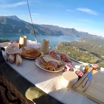 Baptême de l'air montgolfière, département Hautes Alpes Baptême de l'air montgolfière, département Hautes Alpes