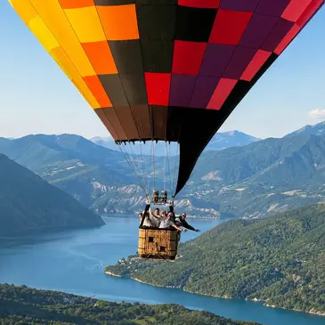 Savines-le-Lac, Hautes Alpes (05) - Baptême de l'air montgolfière Savines-le-Lac, Hautes Alpes (05) - Baptême de l'air montgolfière
