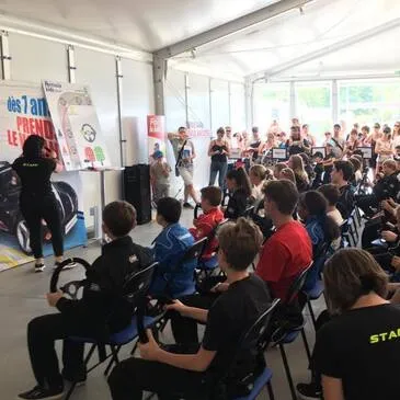 Stage de Pilotage pour Enfant, département Vendée Stage de Pilotage pour Enfant, département Vendée