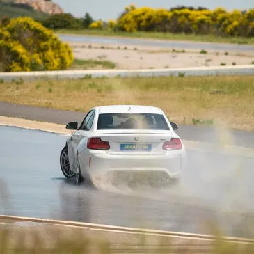Stage de Pilotage en région Languedoc-Roussillon Stage de Pilotage en région Languedoc-Roussillon