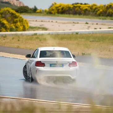 Stage de Pilotage en région Languedoc-Roussillon Stage de Pilotage en région Languedoc-Roussillon