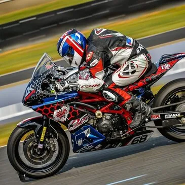 Stage de Pilotage Moto Roadster - Circuit du Val de Vienne Stage de Pilotage Moto Roadster - Circuit du Val de Vienne