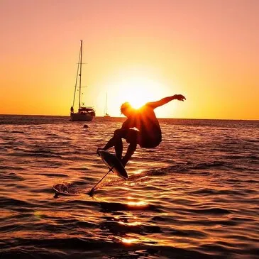 Surf et Sport de Glisse en région PACA et Corse