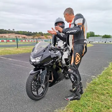 Stage de pilotage moto en région Languedoc-Roussillon Stage de pilotage moto en région Languedoc-Roussillon