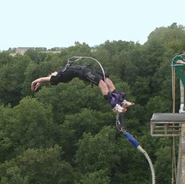 Saut à l'Elastique près d'Alençon en région Normandie Saut à l'Elastique près d'Alençon en région Normandie