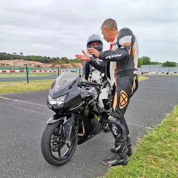 Bouches du Rhône (13) PACA et Corse - Stage de Pilotage Bouches du Rhône (13) PACA et Corse - Stage de Pilotage