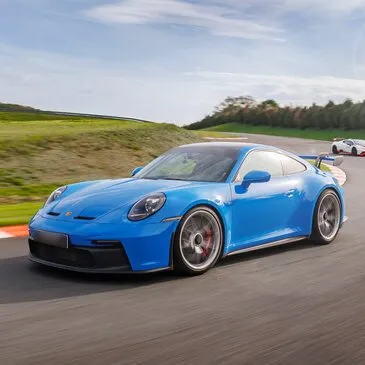 Stage De Pilotage En Porsche 992 Gt3 Sur Le Circuit D Issoire