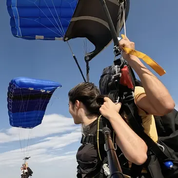 Offrir Saut en parachute en Languedoc-Roussillon Offrir Saut en parachute en Languedoc-Roussillon
