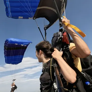 Offrir Saut en parachute en Languedoc-Roussillon Offrir Saut en parachute en Languedoc-Roussillon