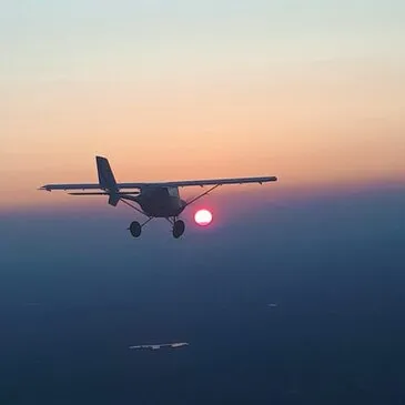 Vol d'Initiation au Pilotage en ULM Multiaxe à Nantes en région Pays-de-la-Loire Vol d'Initiation au Pilotage en ULM Multiaxe à Nantes en région Pays-de-la-Loire