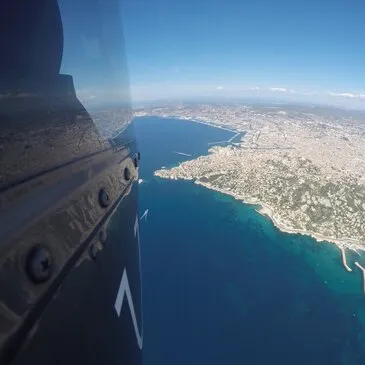 Baptême de l'air hélicoptère en région PACA et Corse Baptême de l'air hélicoptère en région PACA et Corse