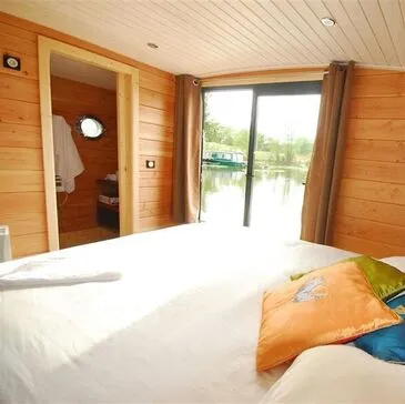 Weekend et Hébergement Insolite, département Allier Weekend et Hébergement Insolite, département Allier