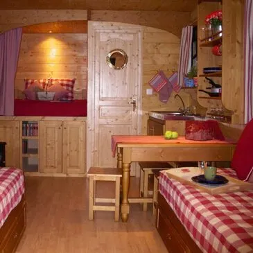 Chassenard, à 1h de Moulins, Allier (03) - Weekend et Hébergement Insolite Chassenard, à 1h de Moulins, Allier (03) - Weekend et Hébergement Insolite