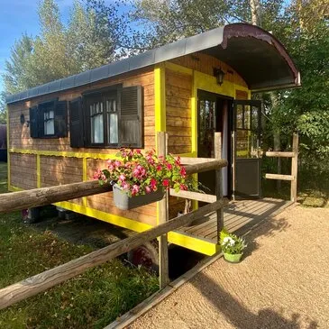 Nuit en Roulotte dans le Limousin Nuit en Roulotte dans le Limousin