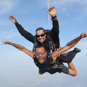 Week-end Saut en Parachute Tandem près de Narbonne Week-end Saut en Parachute Tandem près de Narbonne