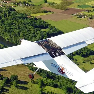 Baptême en ULM Multiaxe à Figeac en région Midi-Pyrénées Baptême en ULM Multiaxe à Figeac en région Midi-Pyrénées